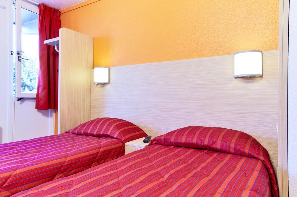พรีเมียร์ คลาส ลีล เวสท์ ลอม Hotel ลีลล์ ภายนอก รูปภาพ